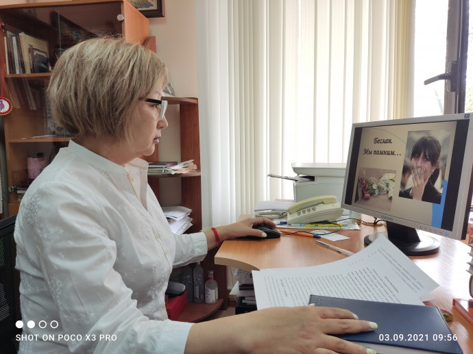 УРОК-ПРЕЗЕНТАЦИЯ «БЕСЛАН. МЫ ПОМНИМ……» УРОК-ПРЕЗЕНТАЦИЯ «БЕСЛАН. МЫ ПОМНИМ……»