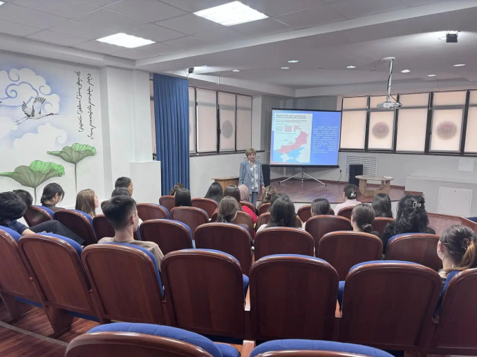 30 сентября &ndash; День воссоединения Донецкой и Луганской народных республик, Запорожской и Херсонской областей с Россией.