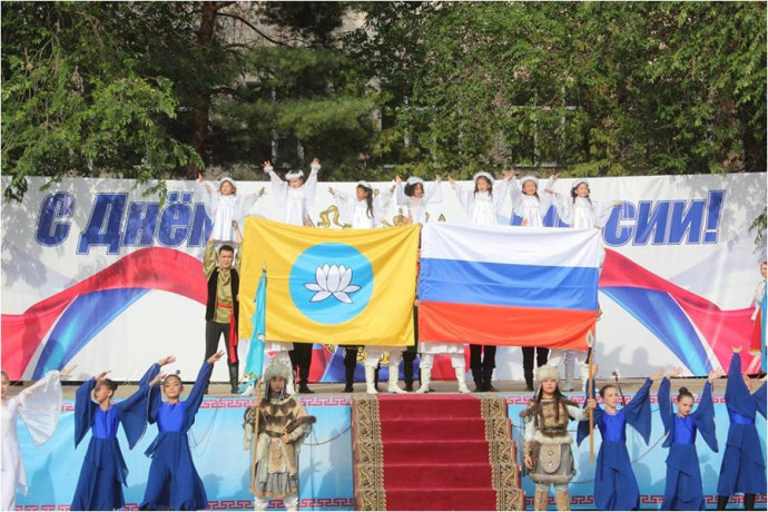 ӘРӘСӘН ӨДР МЕНД БОЛТХА! / 12 июня – День России ӘРӘСӘН ӨДР МЕНД БОЛТХА! / 12 июня – День России